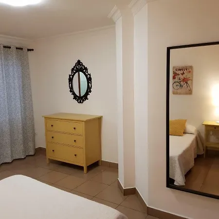 Céntrico, Amplio Y Con Balcón Cerca Del Mar Appartamento