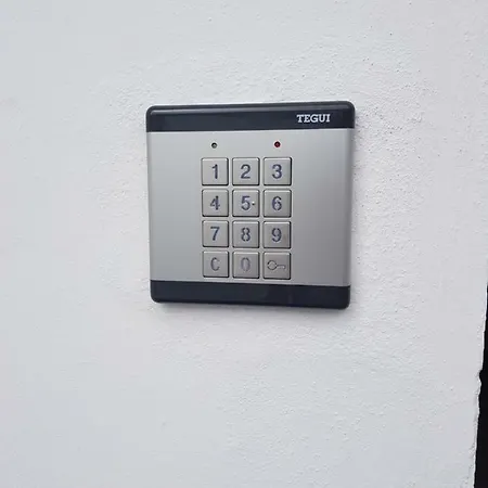 Céntrico, Amplio Y Con Balcón Cerca Del Mar Appartamento